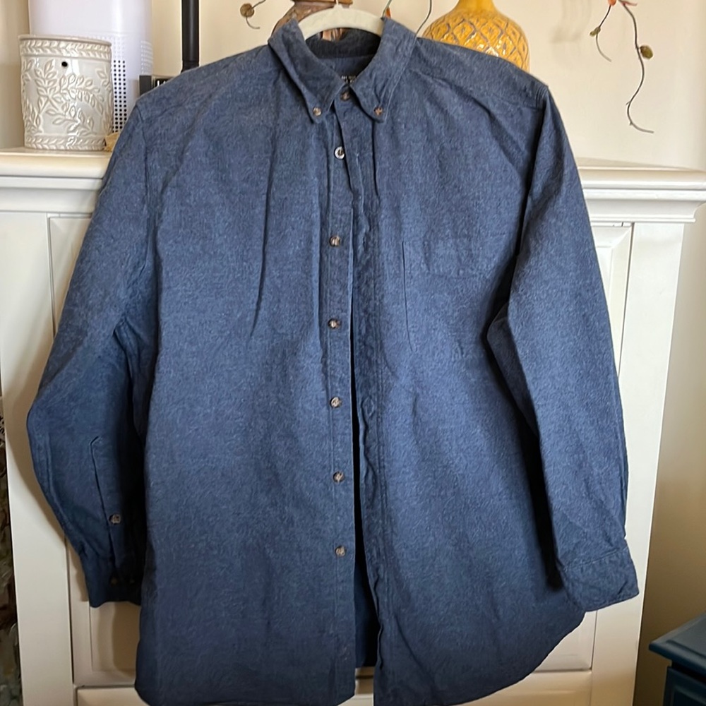 Woolrich Mens Button Down Size Large - image 1